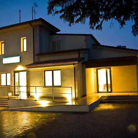 Hotel Main Street Cerasolo