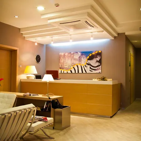 Main Street 3*
