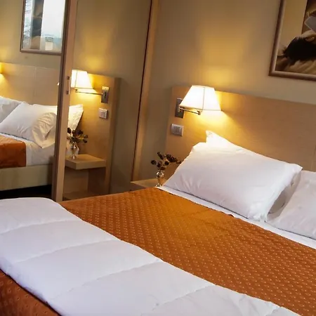 Main Street Hotel 3*