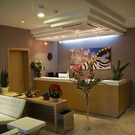 Hotel Main Street 3*