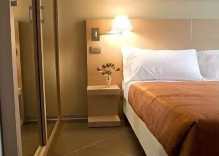 Main Street Hotel 3*