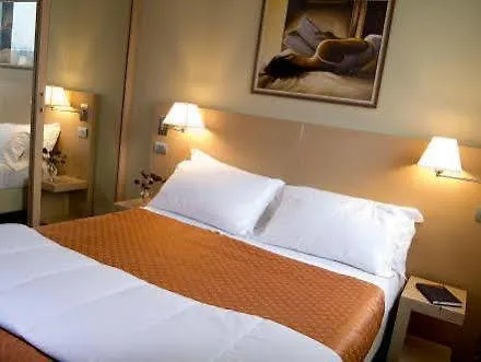 Main Street 3* 세라솔로