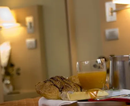 Main Street 세라솔로