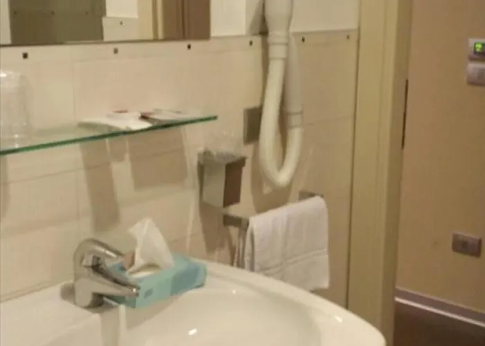 大街酒店 3* 切拉索罗